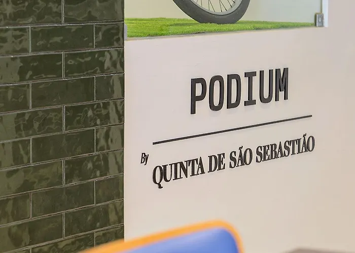 Ap Victoria Sport And אלבופיירה