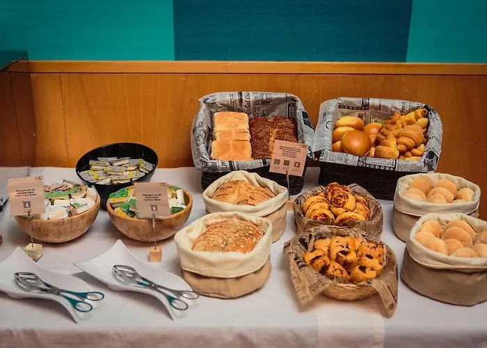 Ap Victoria Sport And 4* אלבופיירה