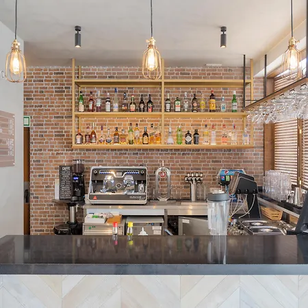 Ap Victoria Sport And מלון אלבופיירה